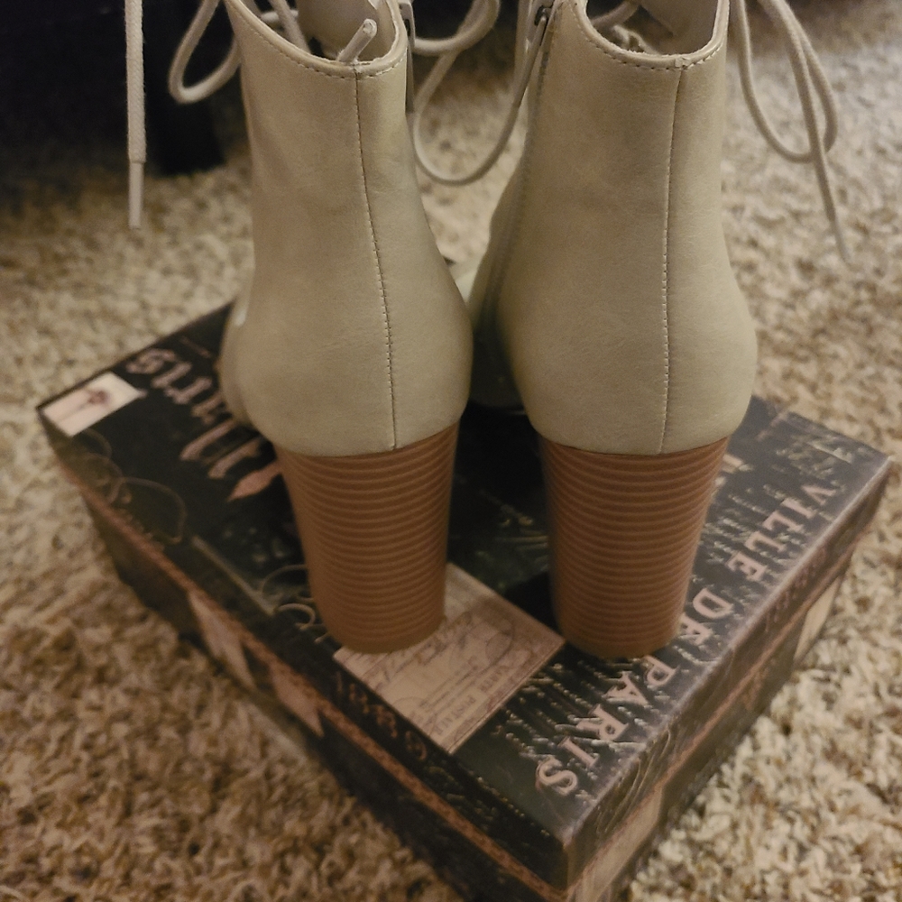 Heel - Picture 6 of 7